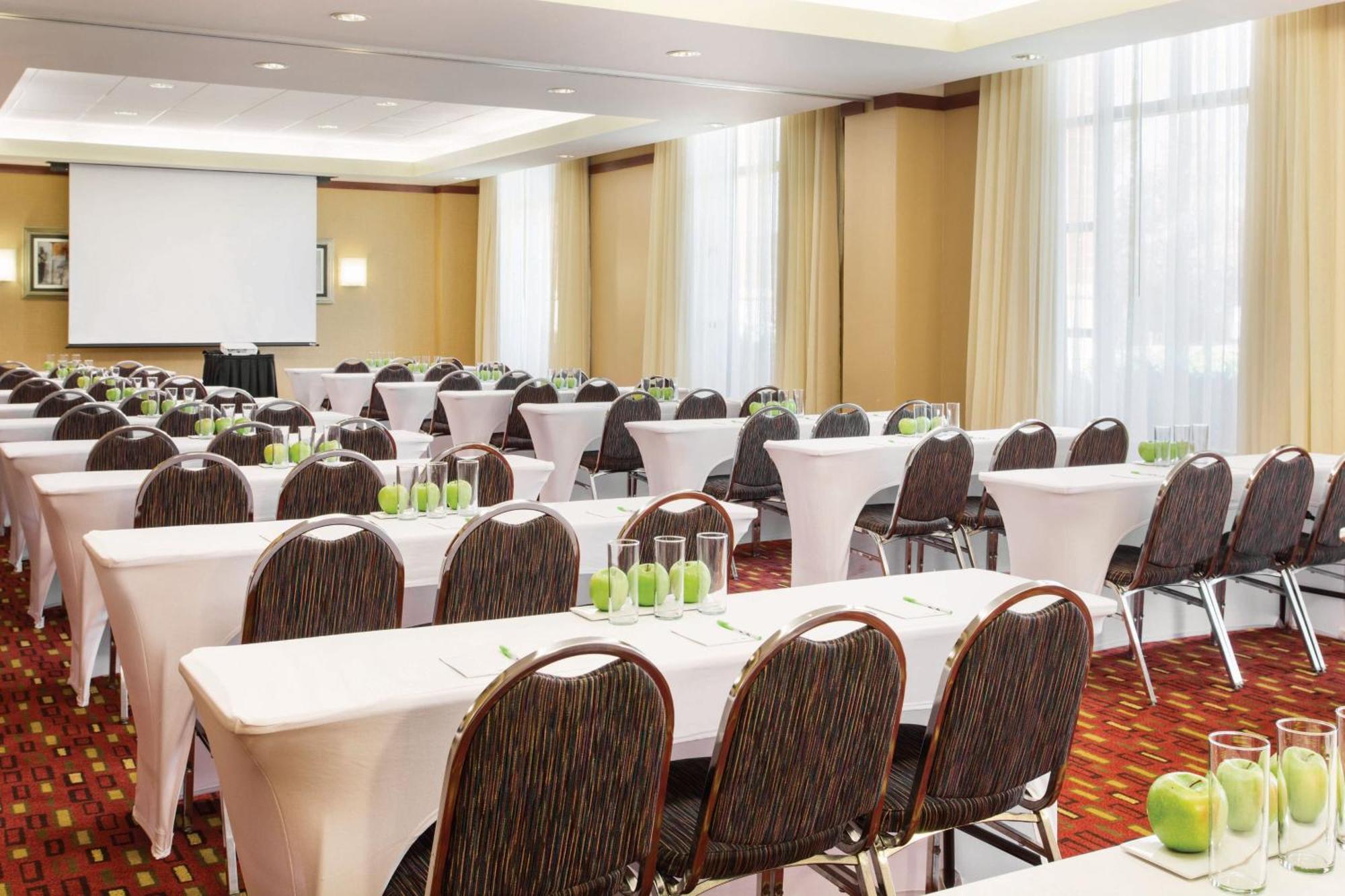 Courtyard By Marriott Oklahoma City Downtown Bagian luar foto